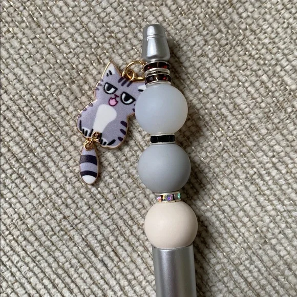 Grey Cat Charm Pen (Tail “wags”) - Picture 2 of 4